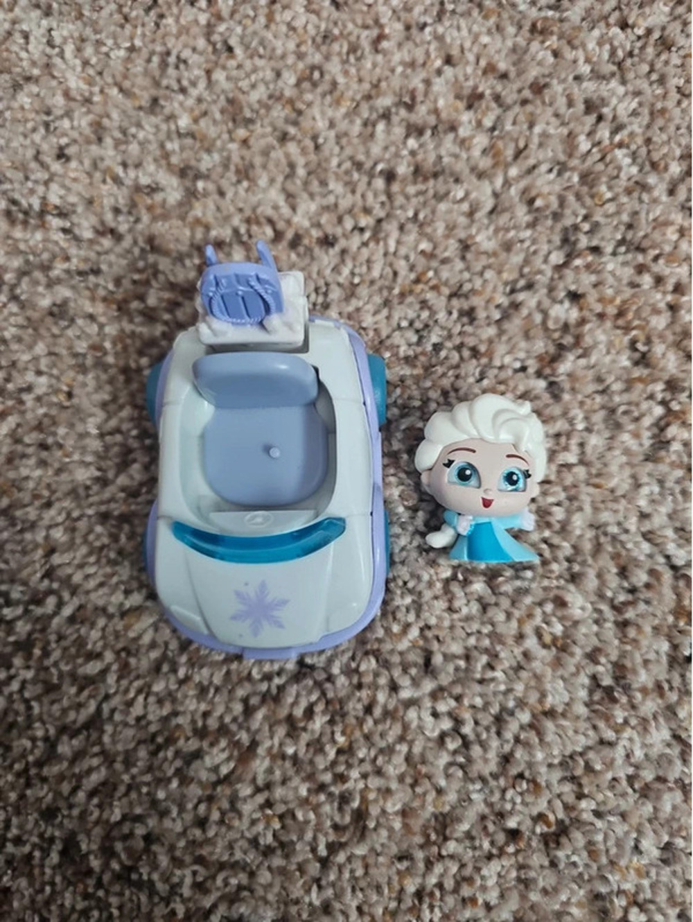 Elsa Disney Doorables Let's Go Cars